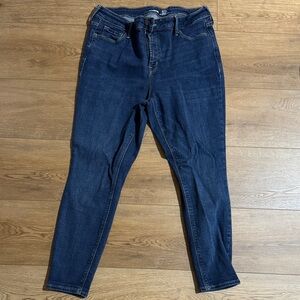 Old Navy Women's Dark Blue Ankle Jeans